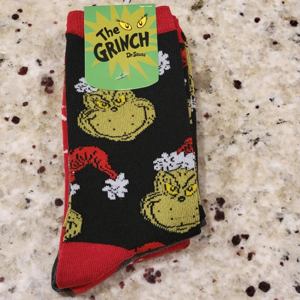 The Grinch Print Socks 3 Pair NWT